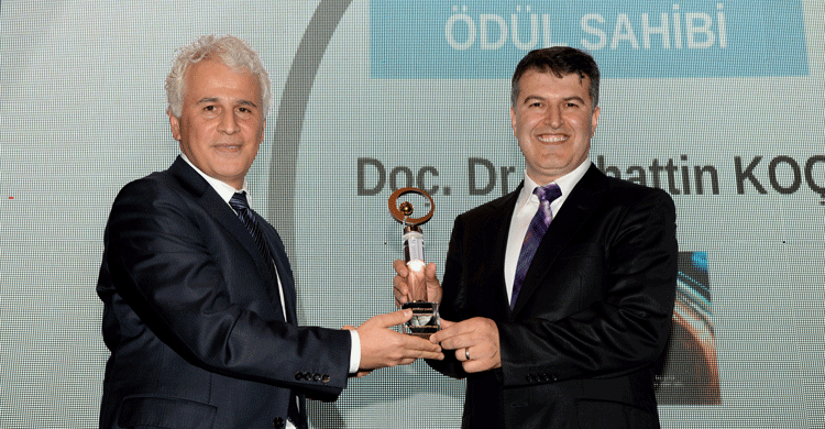 Bahattin Koç receives Elginkan Foundation Technology Award