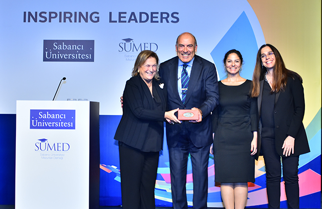Muhtar Kent spoke at the Inspiring Leaders Conference