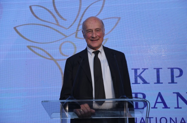 Jüri Özel Ödülü: Joseph S. Nye, Jr.
