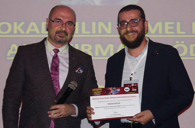 Tolga Sütlü’ye Yılın Temel Kanser Araştırmacısı Ödülü Verildi