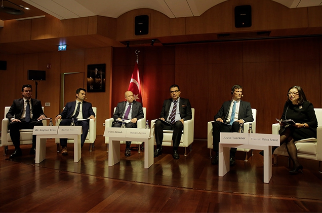 Melsa Ararat, TÜSİAD’ın ilk İklim Toplantıları’nın İlkinde Panel Yönetti