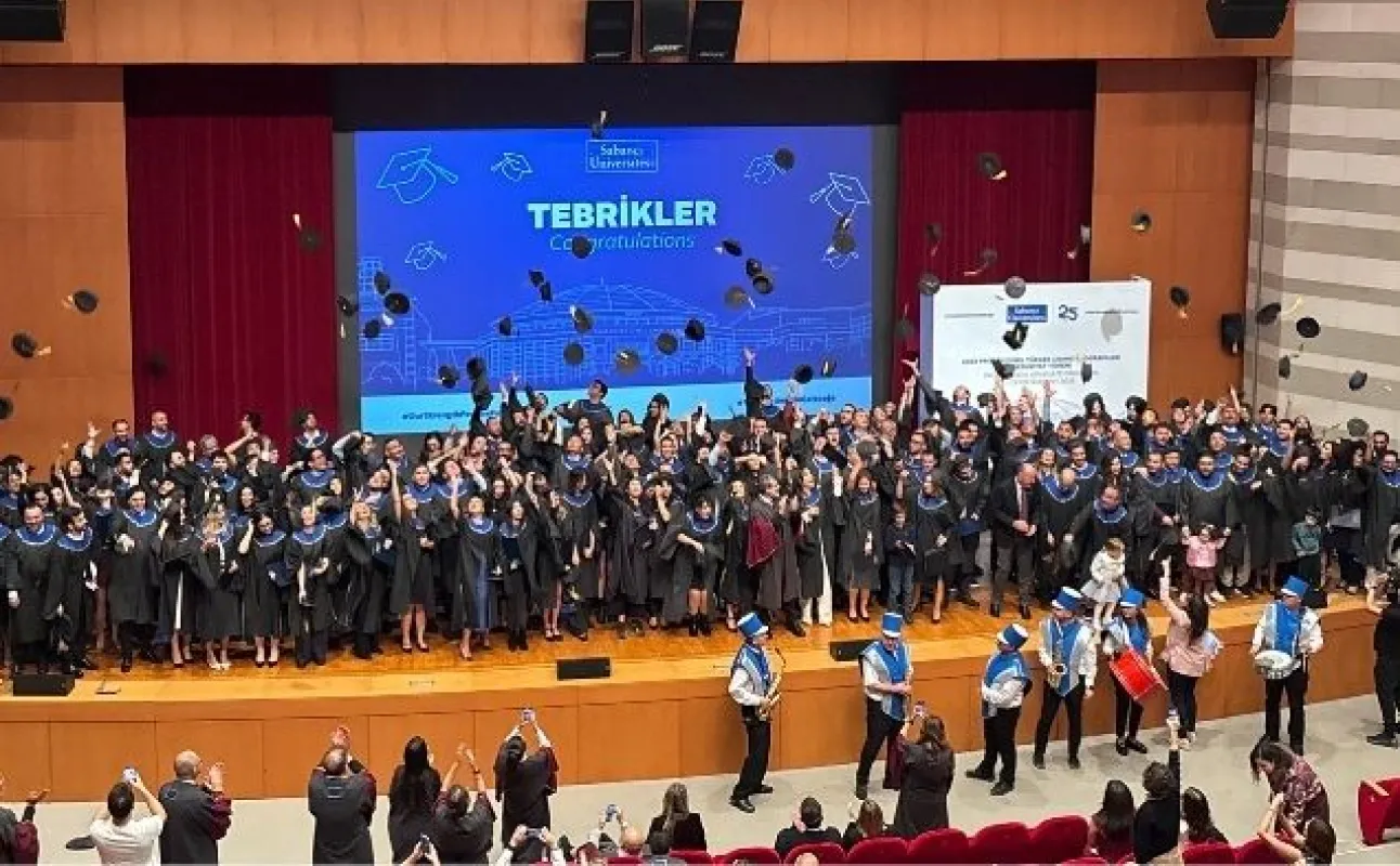 Sabancı Üniversitesi Profesyonel Yüksek Lisans Programları 2025 Mezunlarını Verdi