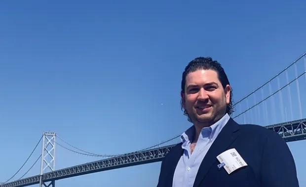 Mezunumuz Ergi Şener üniversitelerin geleceği hakkında yazdı
