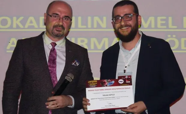 Tolga Sütlü’ye Yılın Temel Kanser Araştırmacısı Ödülü Verildi