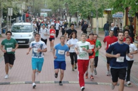 İznik Ultra Maratonu'nda Sabancı Üniversitesi rüzgarı Resmi