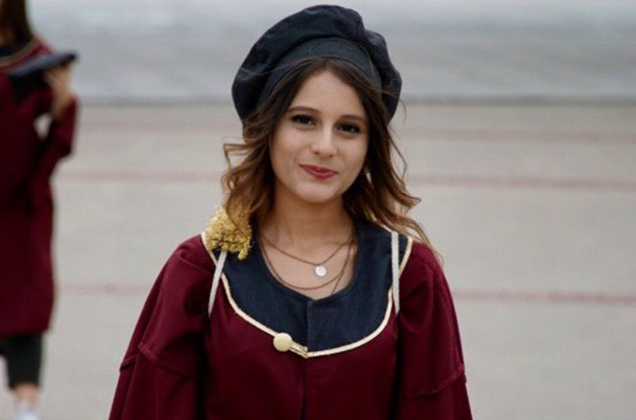 Zeynep Selçuk Sabancı Üniversitesi 2018 mezunu
