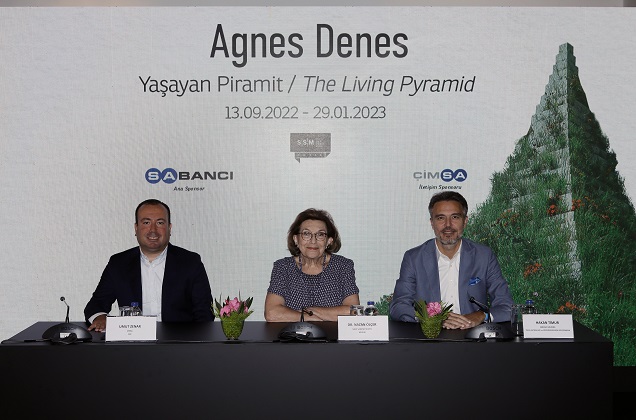 Agnes Denes’in “Yaşayan Piramit” Eseri SSM Bahçesinde Yaşam Döngüsüne Başladı
