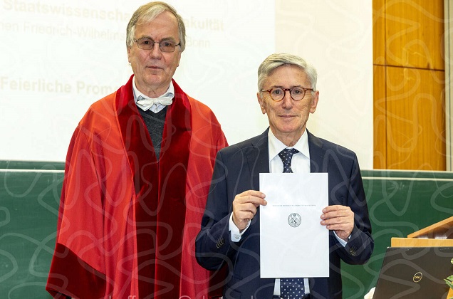 Emeritus Öğretim Üyemiz Prof. Bahri Yılmaz'a Doktora Ödülü
