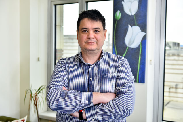NASA ve ESA uydu teleskopları parlama yapan bir kara deliğin peşinde