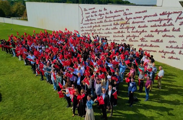 Cumhuriyetimizin 100.yılını kampüsümüzde coşkuyla kutladık
