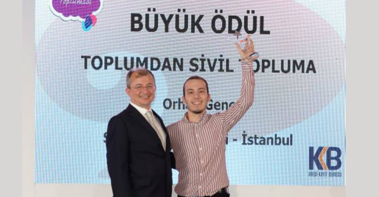 Öğrencimiz Orhan Genç Toplumsal Projeler Büyük Ödülünü Aldı