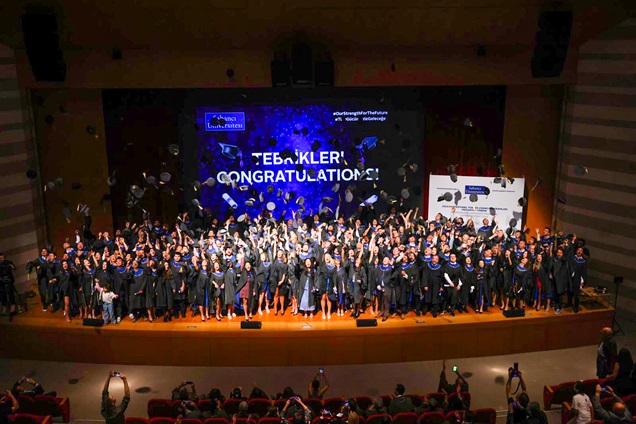 Sabancı Üniversitesi, Profesyonel Yüksek Lisans Programı 2024 Mezunlarını Verdi