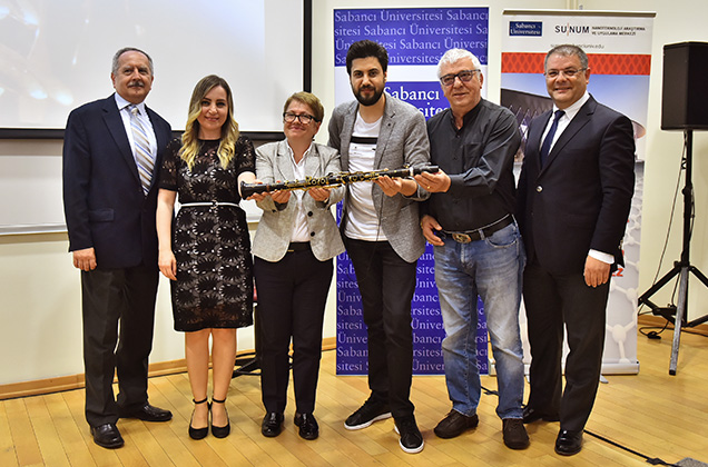 Sabancı Üniversitesi ve Akıneri Müzik, dünyanın ilk grafen katkılı müzik aleti ile bilimi sanatla buluşturdu.