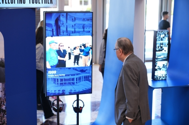 Yaşayan Anlar: 25 Yılın Retrospektifi