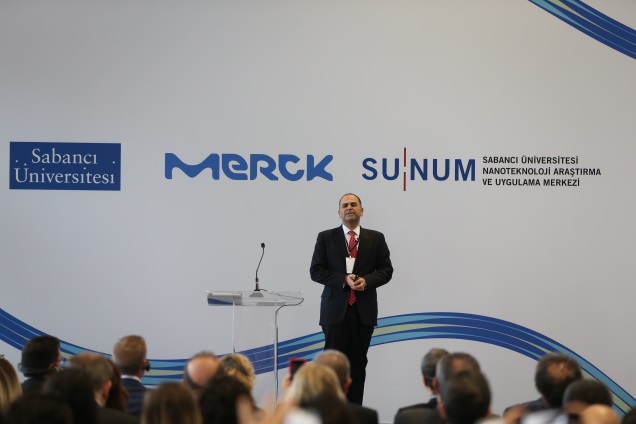 Merck Türkiye Yönetim Kurulu Başkanı ve Genel Müdürü Şehram Zayer, Sabancı Üniversitesi Rektörü Yusuf Leblebici, SUNUM Yönetim Kurulu Başkanı Alpagut Kara,