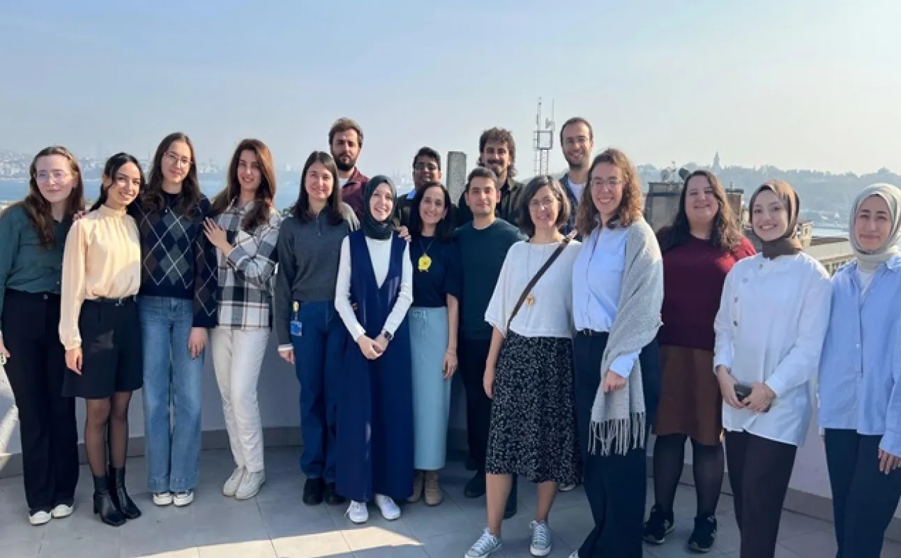 Sabancı Üniversitesi'nde Genç Bir Laboratuvardan Büyük Adımlar: Kan Beyin Bariyeri ve Beyin Hastalıklarına Yönelik Yenilikçi Yaklaşımlar