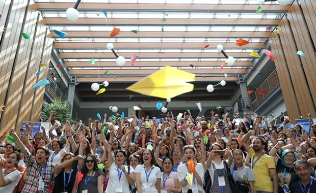 New life for old tablet PCs in the hands of school children with the cooperation of the Teachers Network and TeknoSA