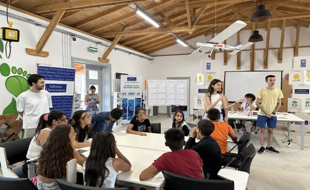 Toplumsal Duyarlılık Projeleri, Kendini Keşfet Projesi için Ayvalık Küçükköy’de Roman çocuklarla beraberdi!