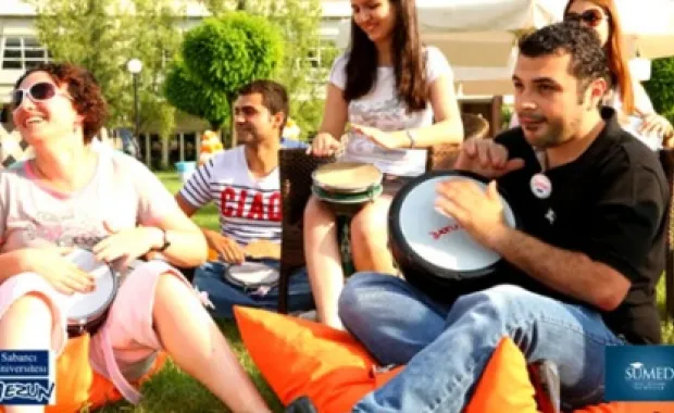 Video: Mezunlar 26 Mayıs'ta SU'ya Geri Dönüyor!