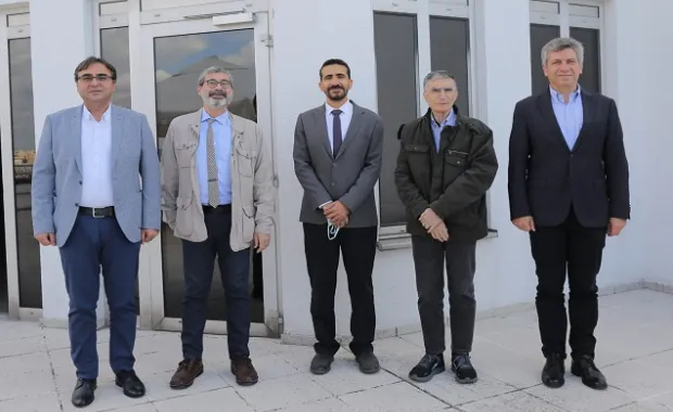 Üniversitemizi ziyaret eden Aziz Sancar: Öğrencilerin bilimsel çalışmalarından çok etkilendim