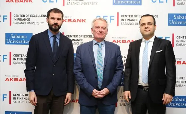 Chris Skinner CEF’in seminer serisinde konuştu