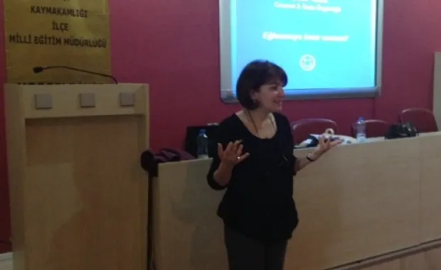 Kocaeli'de lise öğretmenlerine toplumsal cinsiyet eğitimi