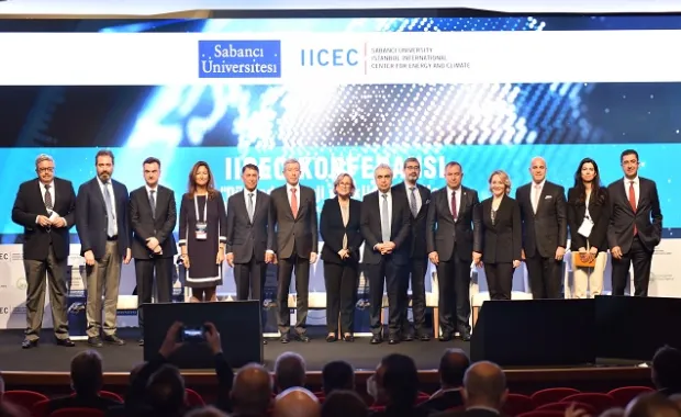 IICEC'ten "Dünyada Enerji ve İklim Trendleri ve Türkiye'ye Yansımaları" Konferansı