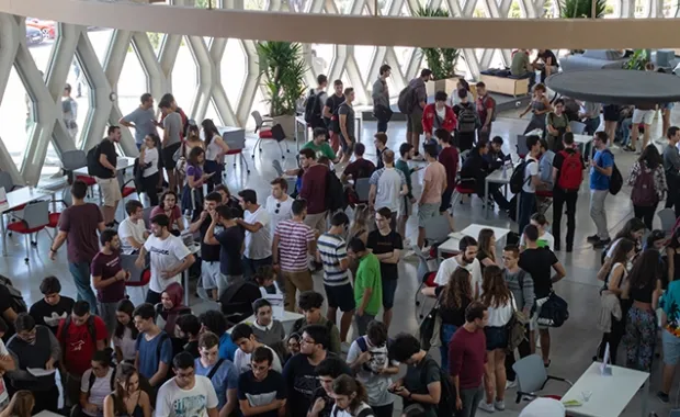 PROJ 201 öğrencileri Proje Pazarında buluştu