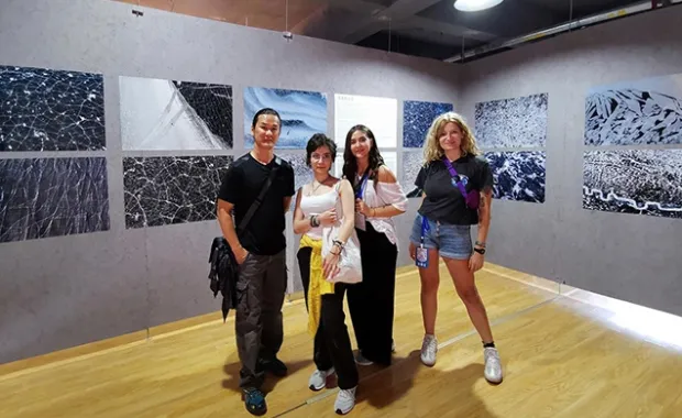 Alex Wong ve öğrencileri Çin’de Dali Sergisi'ne katıldı