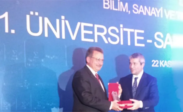 1. Üniversite-Sanayi İşbirliği ödülü