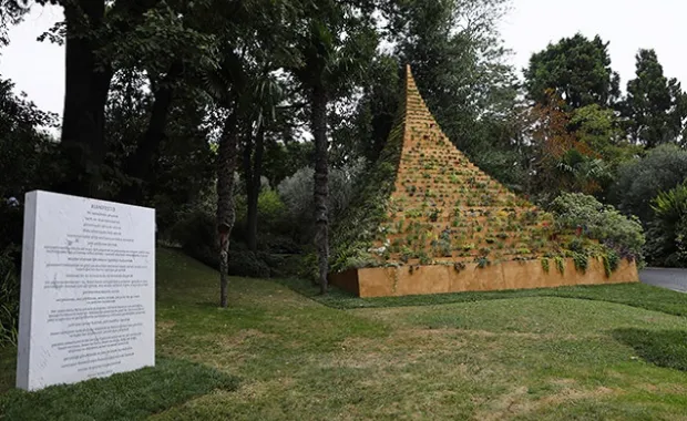 Yaşayan Piramit Konuşmaları’na Eray Çaylı, Buket Uzuner ve Gökhan Kodalak konuk oluyor