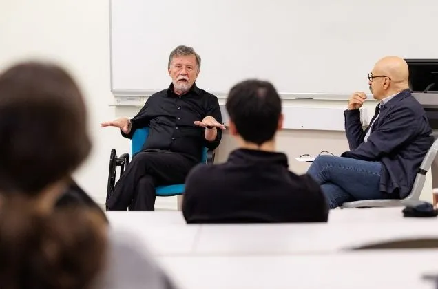 Faruk Eczacıbaşı, Sabancı Üniversitesi’nde Öğrencilerle Buluştu: “Yeni Bir Pusulaya İhtiyacımız Var”