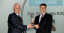 Bahattin Koç receives Elginkan Foundation Technology Award