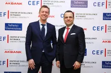 International finance and foreign currency markets expert Prof. Geert Bekaert gave a lecture for CEF