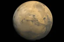 Mars kadar yakın, Mars kadar uzak