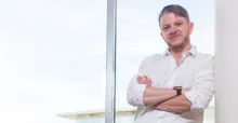 Mezunumuz Melih Özsöz Esquire Business Class'da