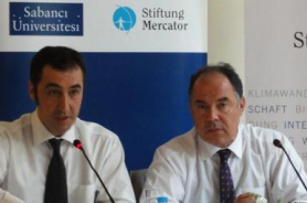Cem Özdemir: Yenilenebilir enerji demokrasinin bir gereğidir. Resmi