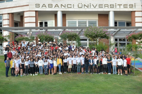 Lise yaz okullarına 47 ilden ve 10 ülkeden 1555 öğrenci katıldı Resmi