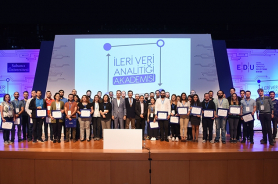 İleri Veri Analitiği Akademisi Hackathon ile tamamlandı  Resmi