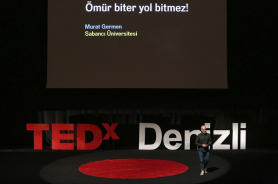 Murat Germen "Ömür biter yol bitmez" başlıklı sunumuyla TEDx Denizli'deydi Resmi