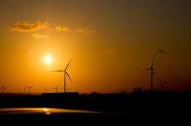 "Rüzgâr ve Güneş Enerjisi Yatırımlarının Sistem Odaklı Yerleştirilmesi" raporu tamamlandı Resmi